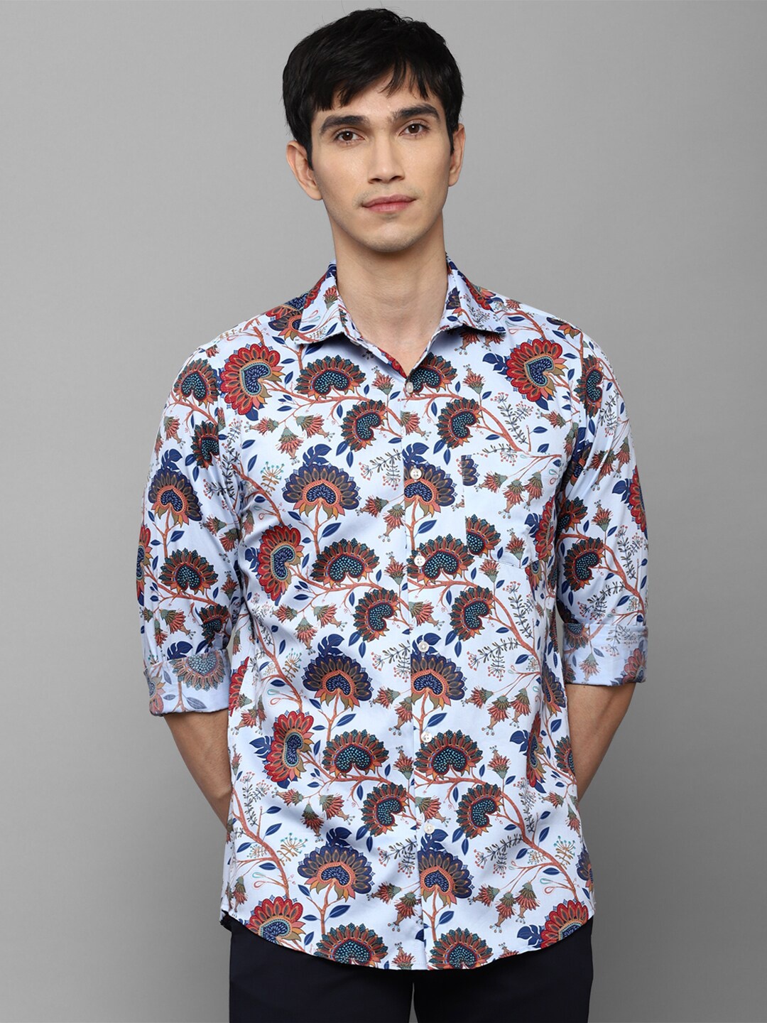 

Allen Solly Men Blue & Red Floral Printed Slim Fit Cotton Casual Shirt