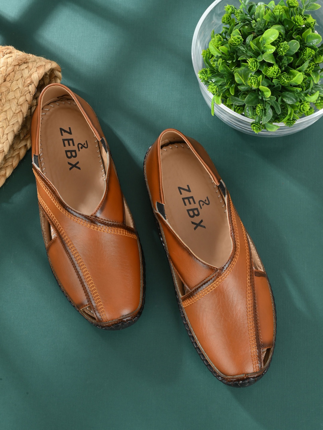 

ZEBX Men Tan Solid Loafers