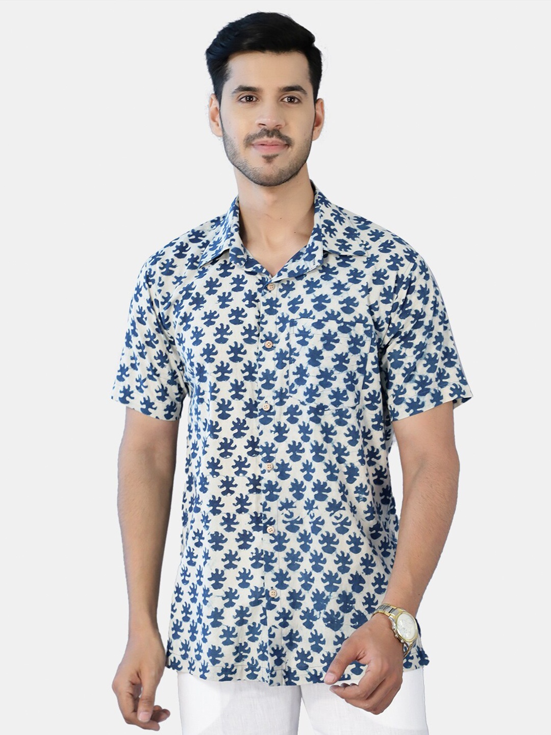 

Wintage Men Blue Classic Floral Printed Casual Shirt