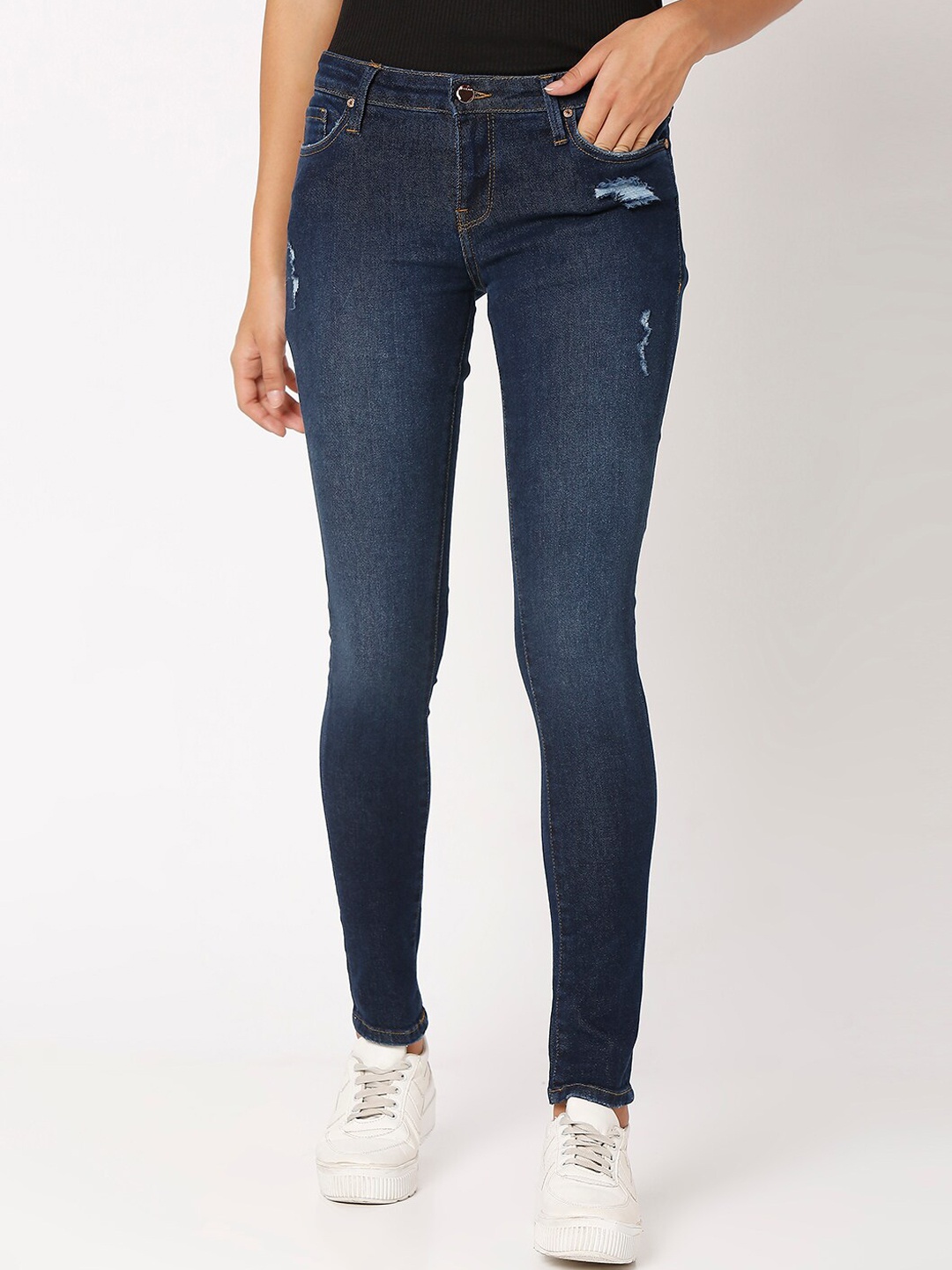 

SPYKAR Women Blue Alicia Super Skinny Fit Low Distress Light Fade Jeans