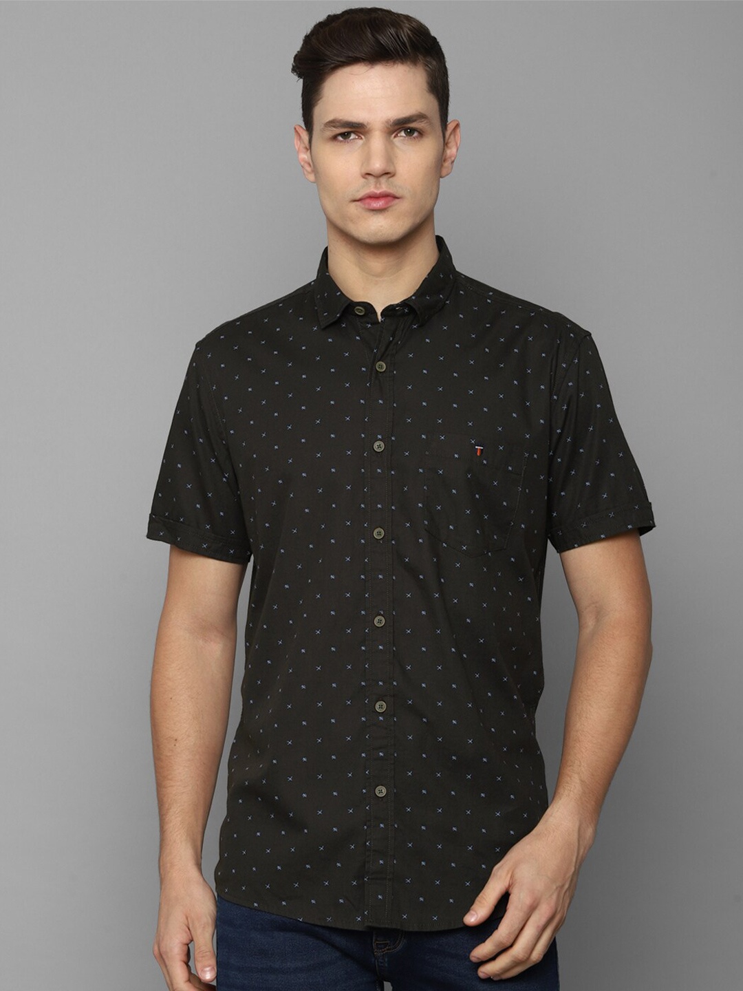 

Louis Philippe Jeans Men Black Printed Cotton Slim Fit Casual Shirt