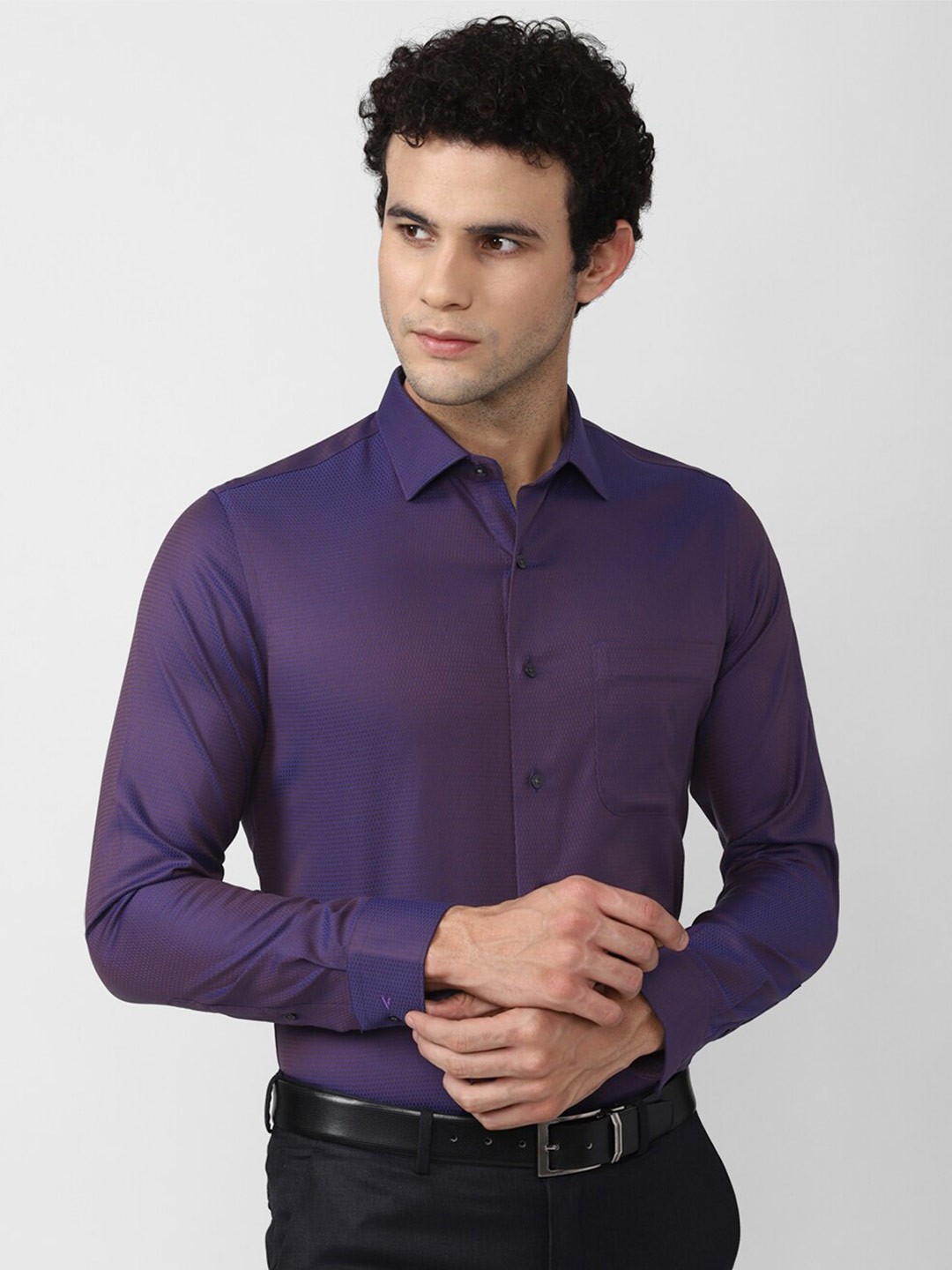 

Van Heusen Men Purple Slim Fit Cotton Formal Shirt