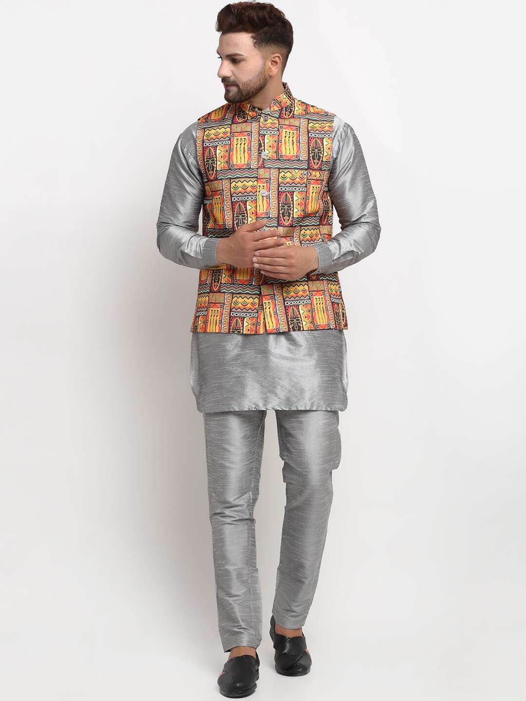 

Benstoke Men Grey Printed Kurta With Pyjamas Printed Nehru Jacket