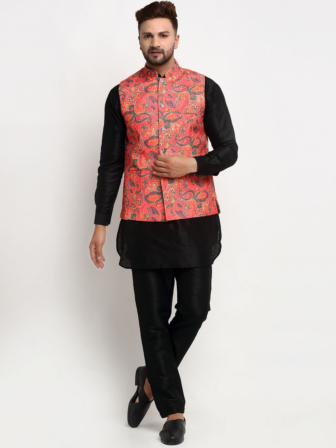 

Benstoke Men Black Printed Kurta with Pyjamas & Nehru Jacket