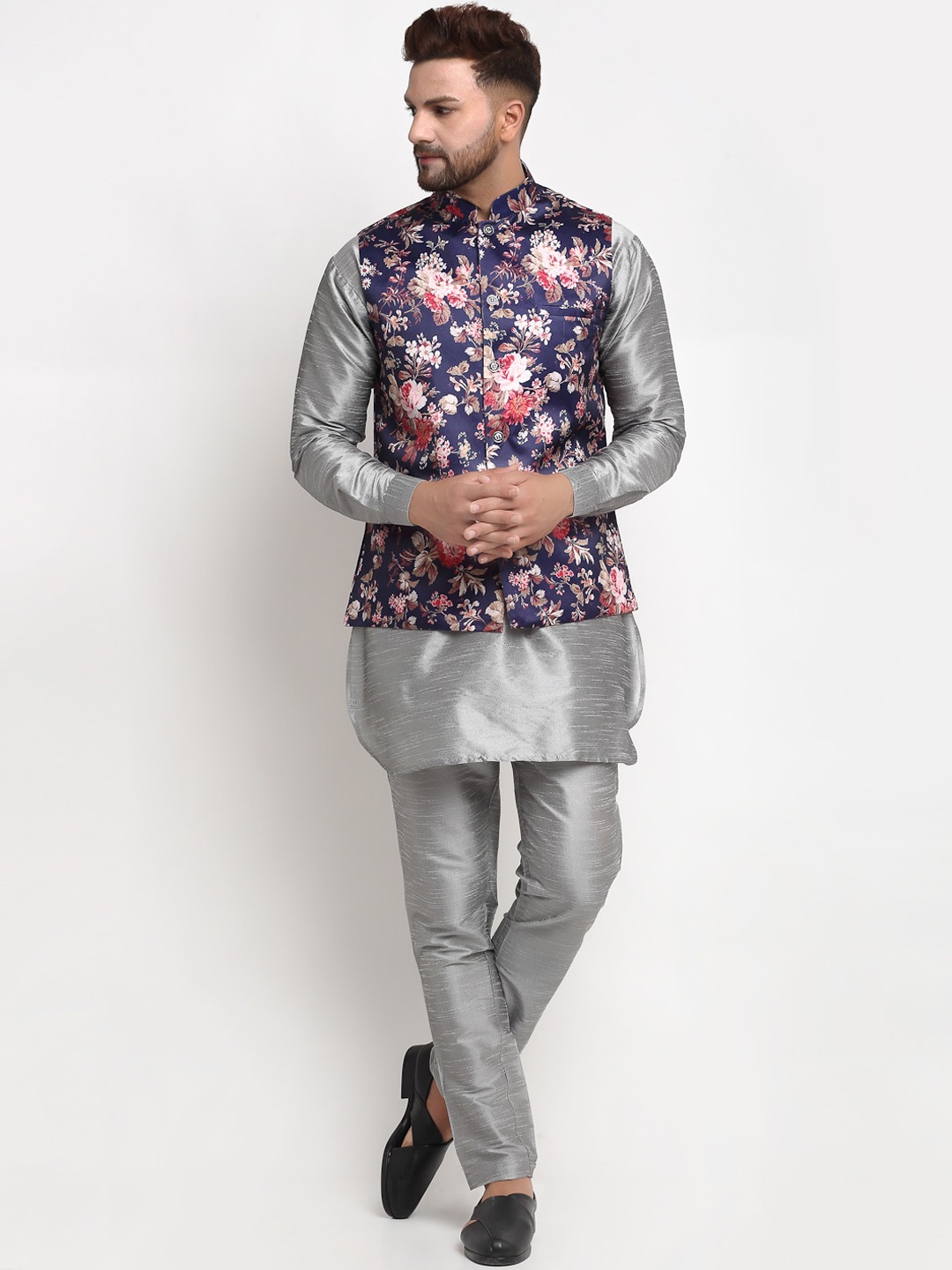 

Benstoke Men Grey Kurta with Pyjamas & Printed Nehru Jacket