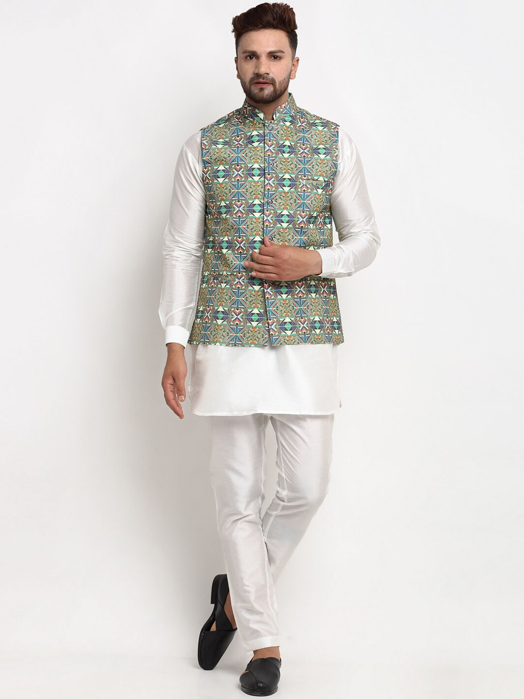 

Benstoke Men White Solid Kurta With Pyjama With Abstract Print Nehru Jacket