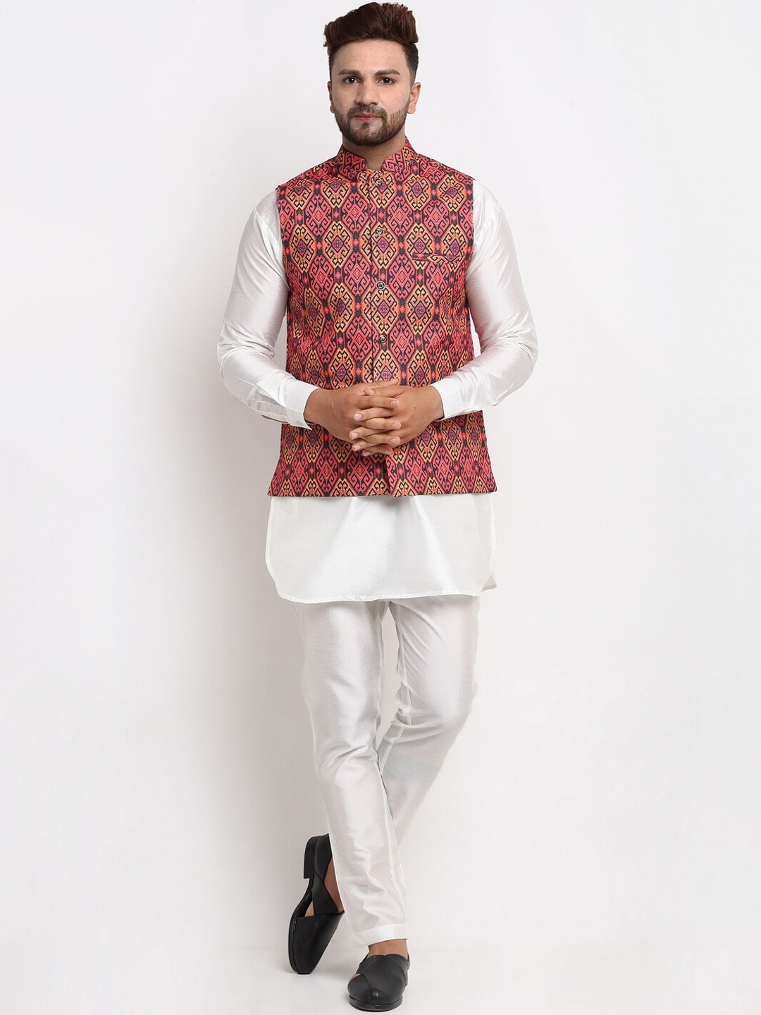 

Benstoke Men White Kurta with Pyjama With Printed Nehru Jacket