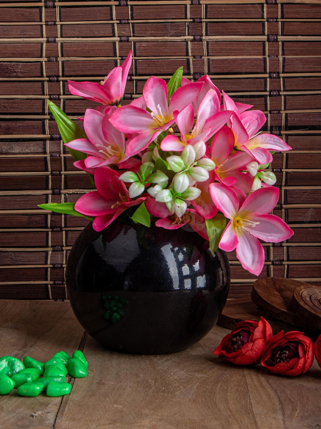 

BS AMOR Black & Pink Lily Flower Vase With Flower