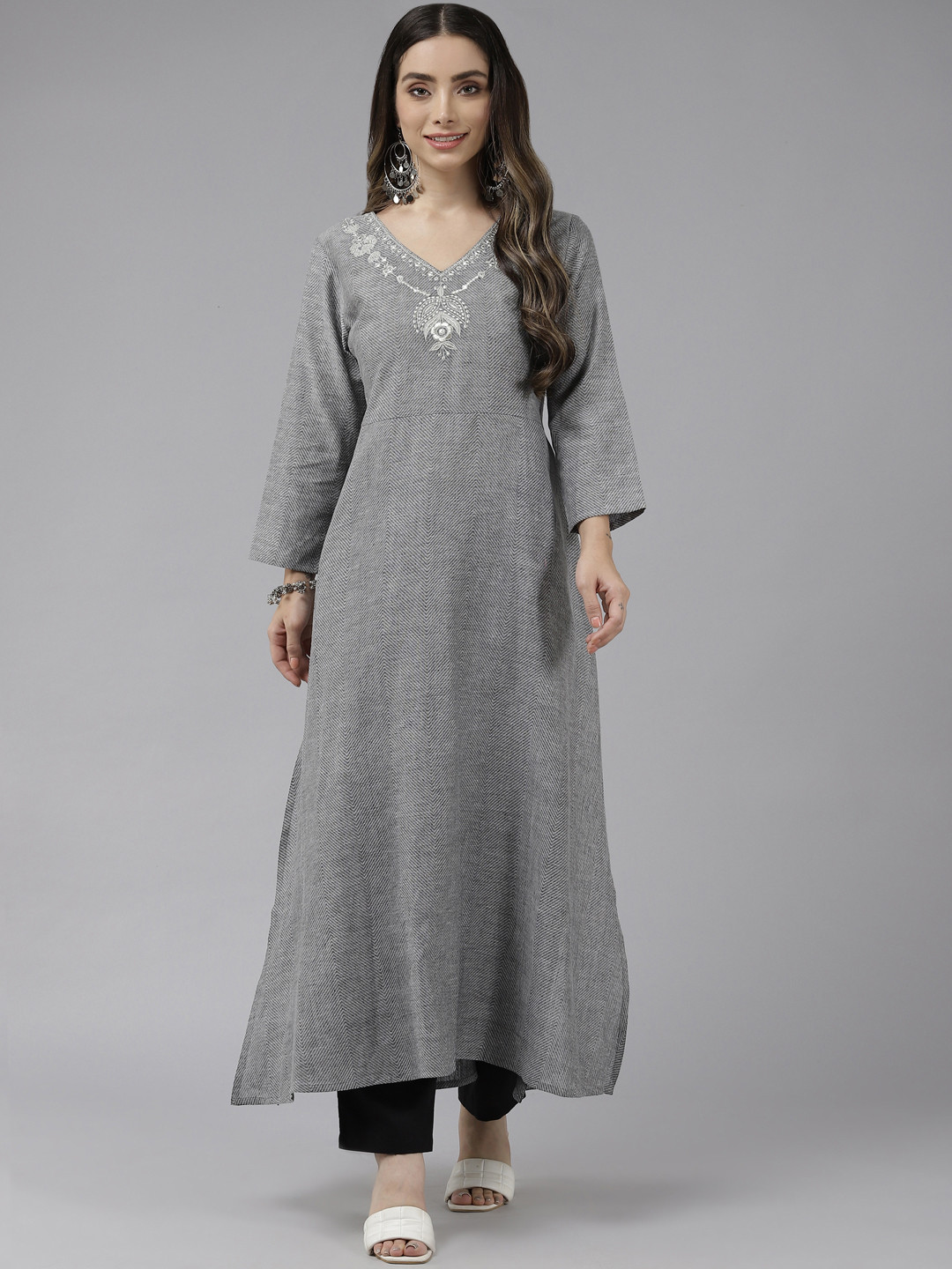 

Prakrti Women Grey Embroidered Detail Pure Cotton Kurta with Trousers