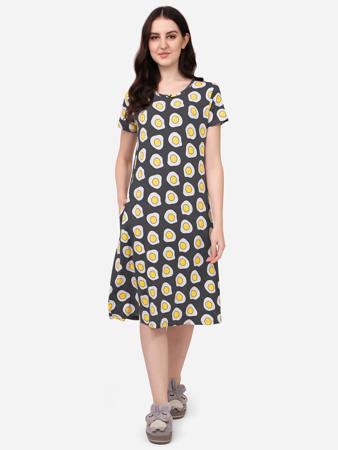 

Lenissa Women Grey Printed Nightdress