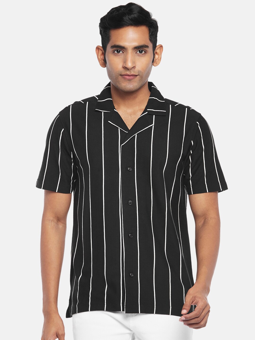 

People Men Black Slim Fit Striped Casual Shirt