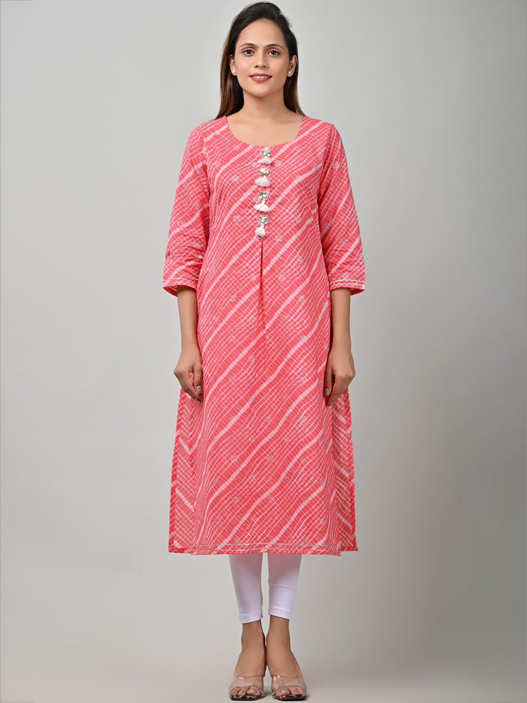 

Swasti Women Peach-Coloured & White Leheriya Striped Kurta