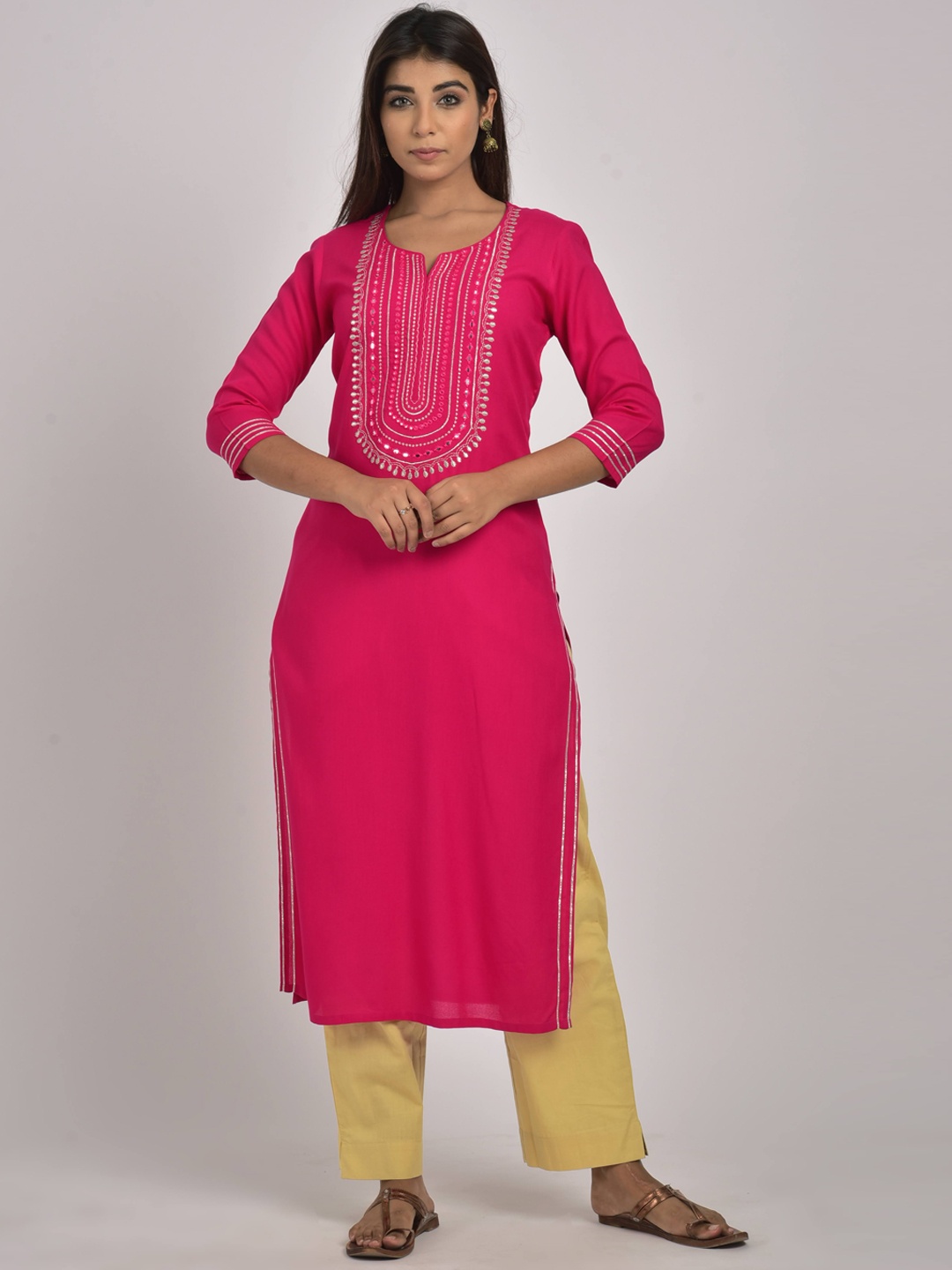 

Swasti Women Pink Ethnic Motifs Yoke Design Thread Work Kurta