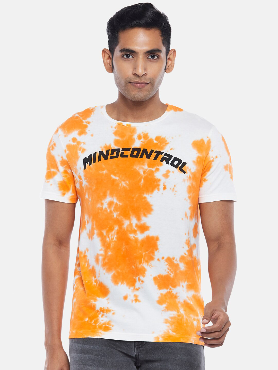 

People Men Orange Printed Pure Cotton Raw Edge Slim Fit T-shirt