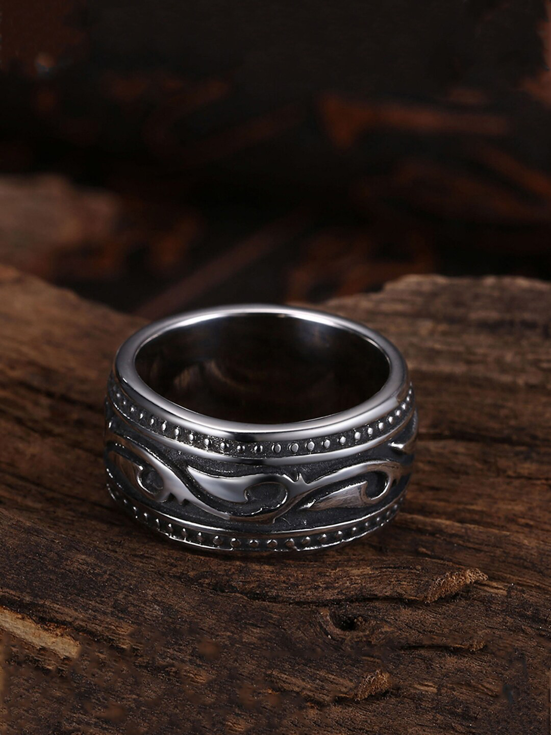 

Yellow Chimes Men Silver-Plated & Black Stainless Steel Finger Ring