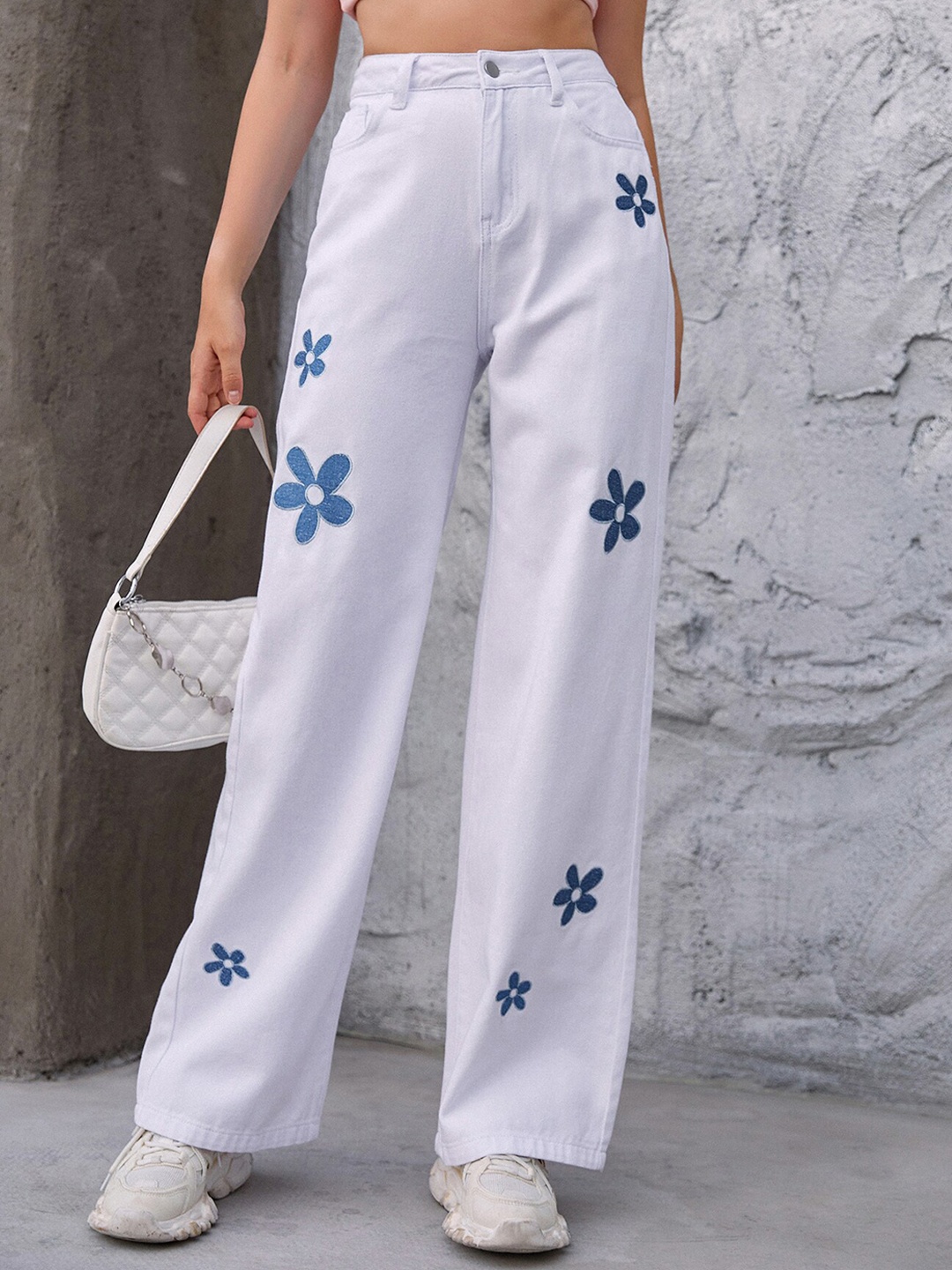 

URBANIC Women White Wide Leg High-Rise Heavy Fade Applique Jeans