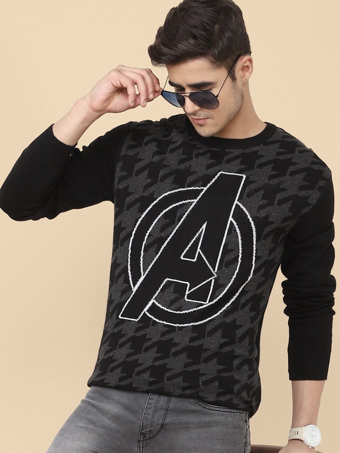 

Free Authority Men Black & White Avengers Printed Cotton Pullover