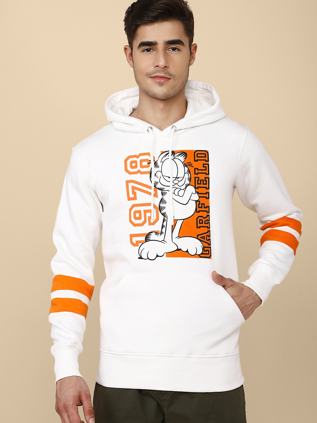 

Free Authority Men White Garfield Printed Hooded Sweatshirt