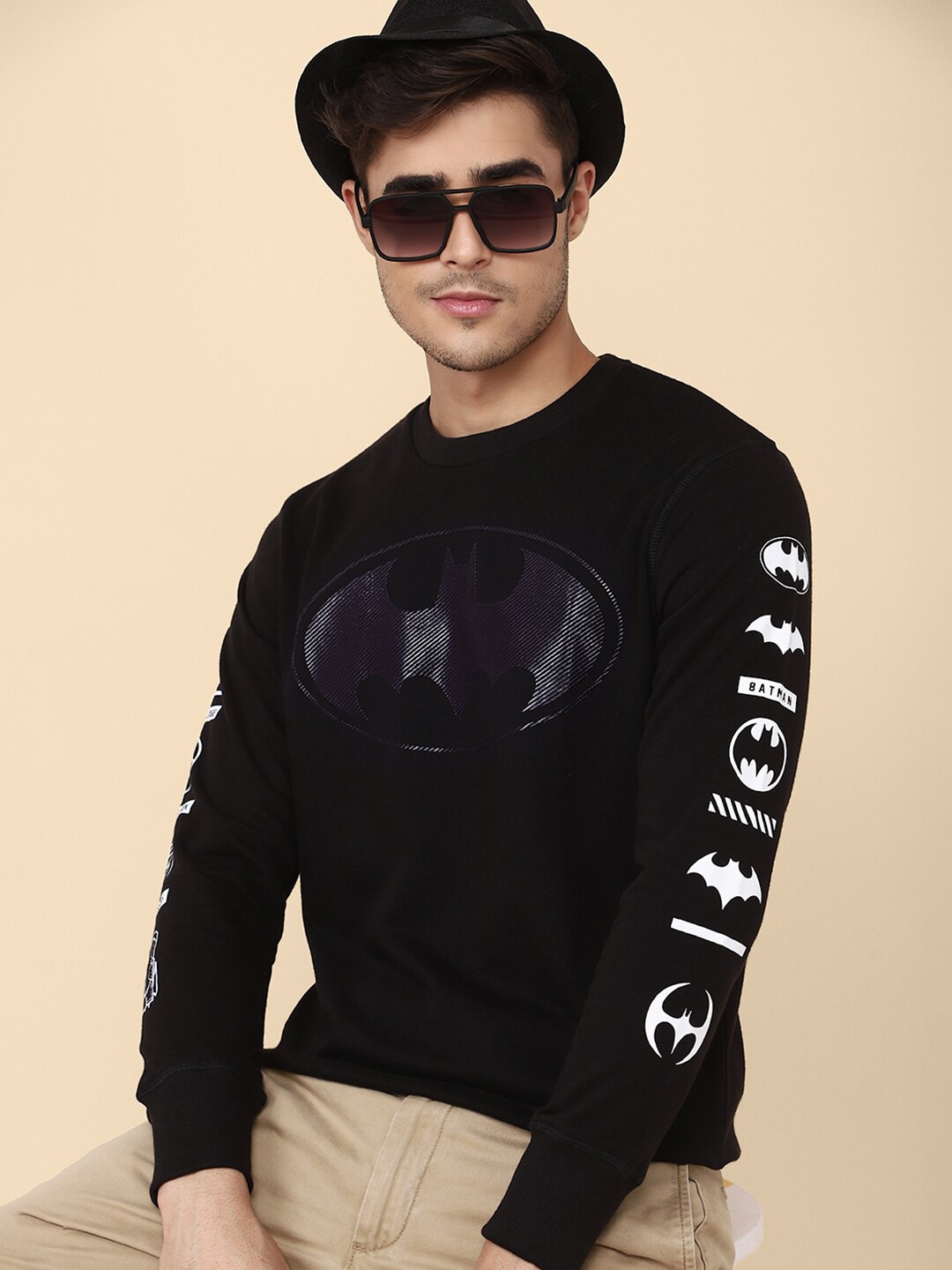 

Free Authority Men Black Batman Printed Sweatshirt