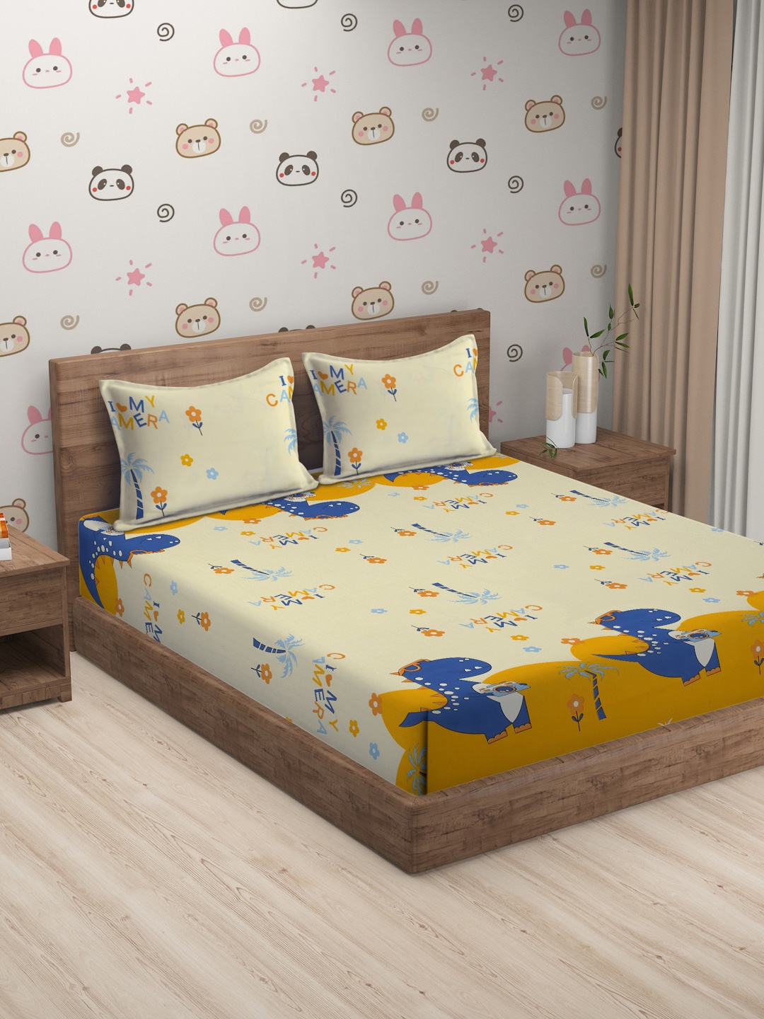 

SOKNACK Yellow & Blue Conversational 300 TC Queen Bedsheet with 2 Pillow Covers