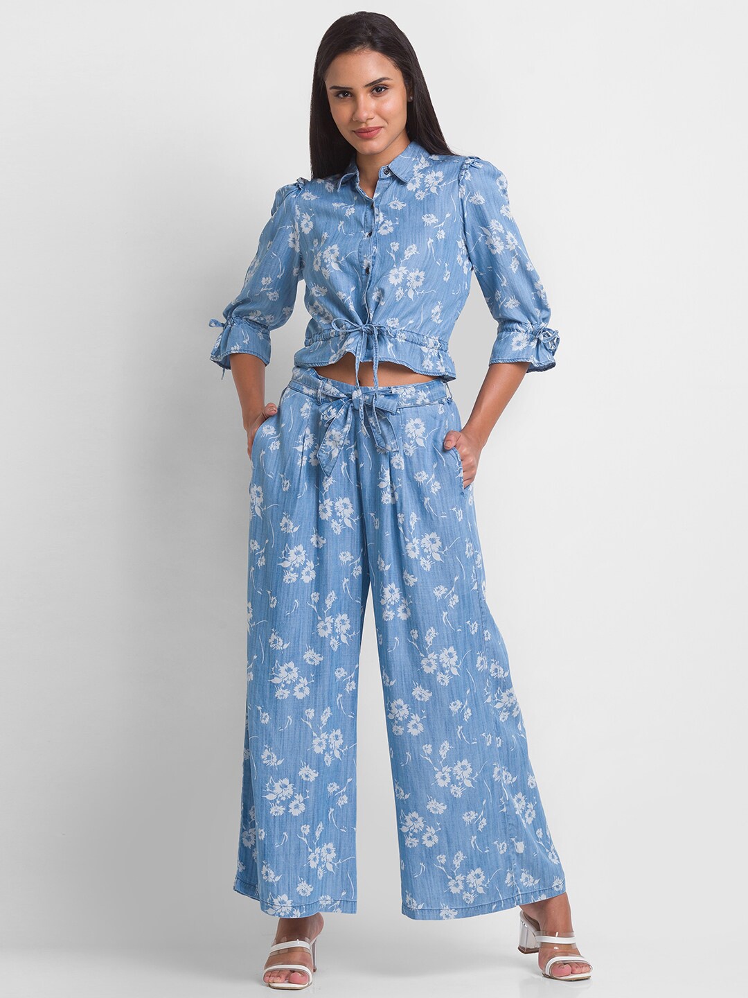 

SPYKAR Women Blue Slim Fit Floral Printed Casual Shirt