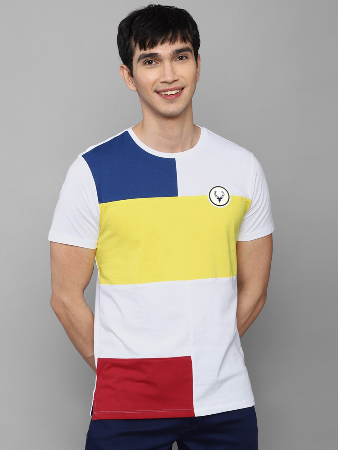 

Allen Solly Men White & Yellow Colourblocked Applique Slim Fit Cotton T-shirt