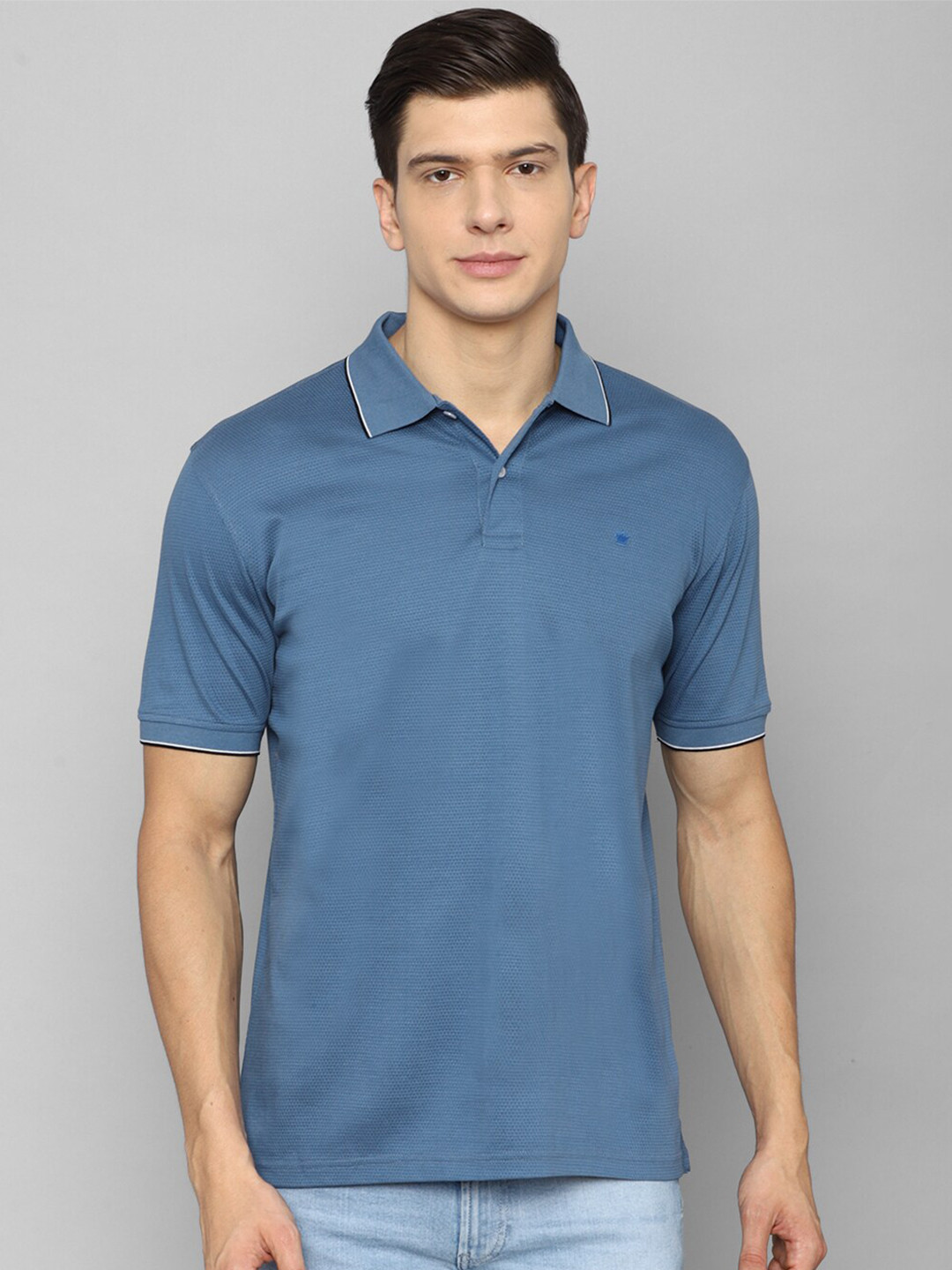 

Louis Philippe Men Blue Solid Cotton Polo Collar T-shirt