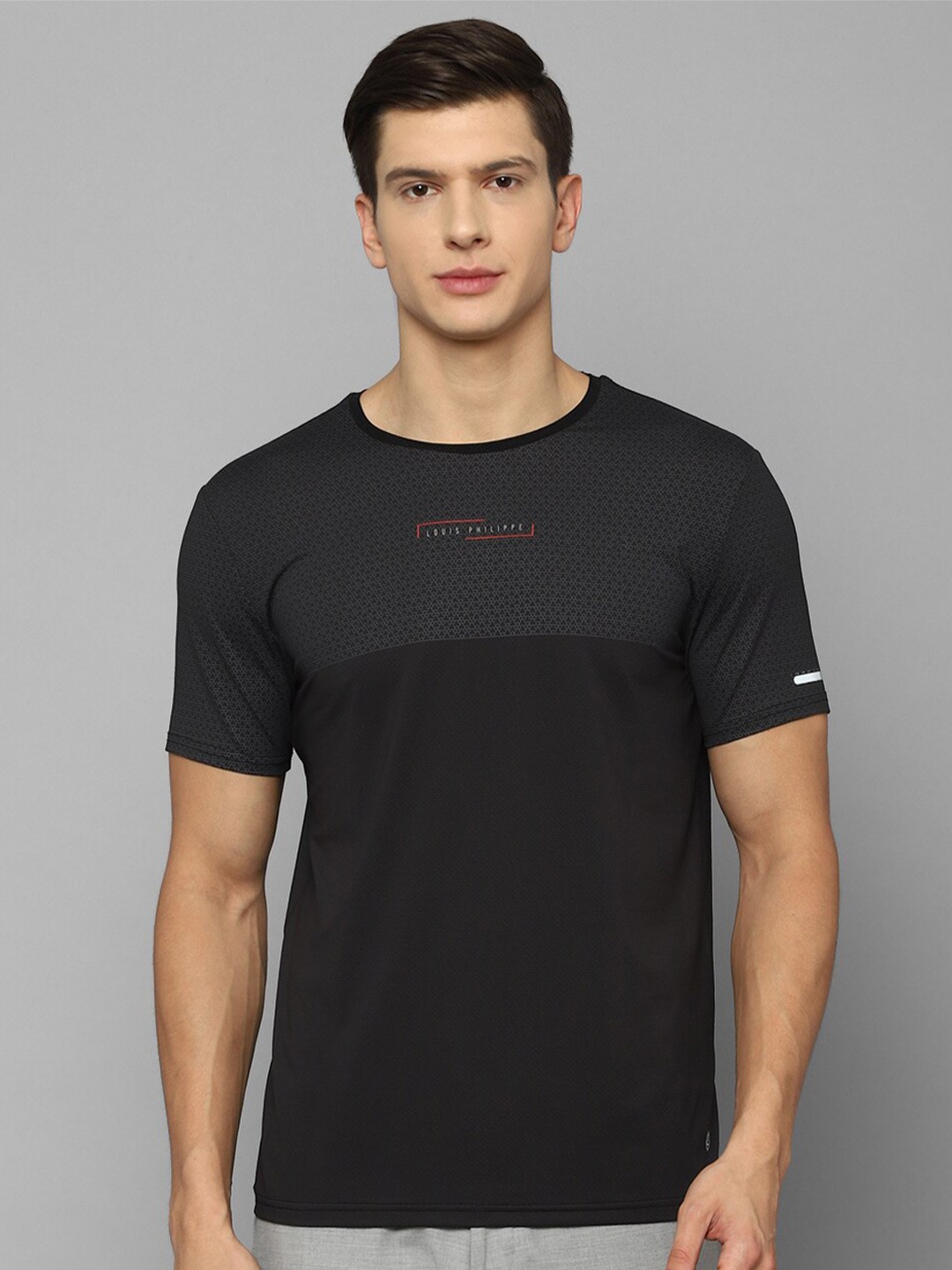 

Louis Philippe Sport Men Black & White Brand Logo Pure Cotton Slim Fit T-shirt