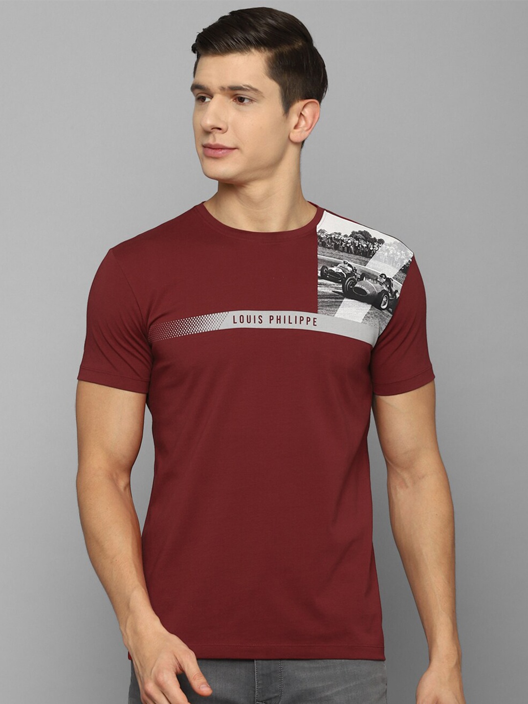 

Louis Philippe Sport Men Maroon Typography Printed Slim Fit T-shirt