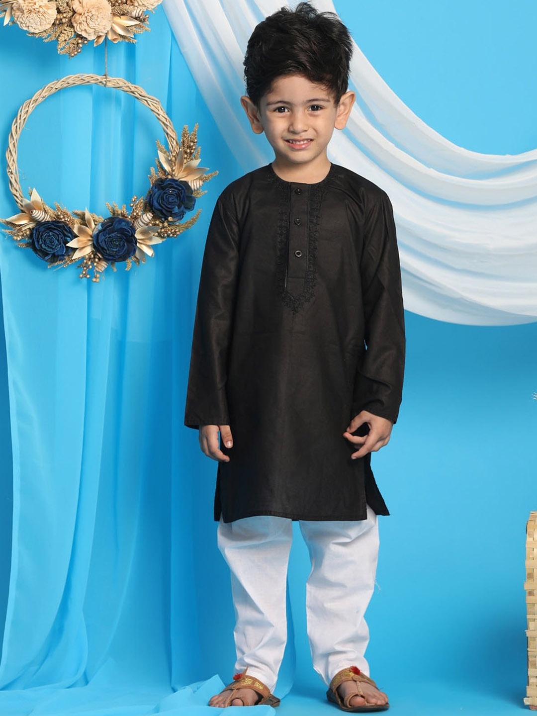 

VASTRAMAY Boys Black Thread Work Kurta with Pyjamas