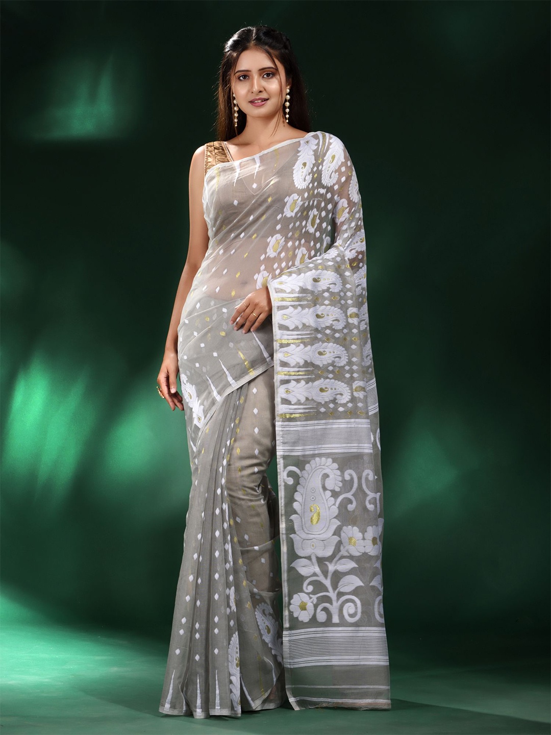 

Charukriti Grey & White Woven Design Silk Cotton Jamdani Saree