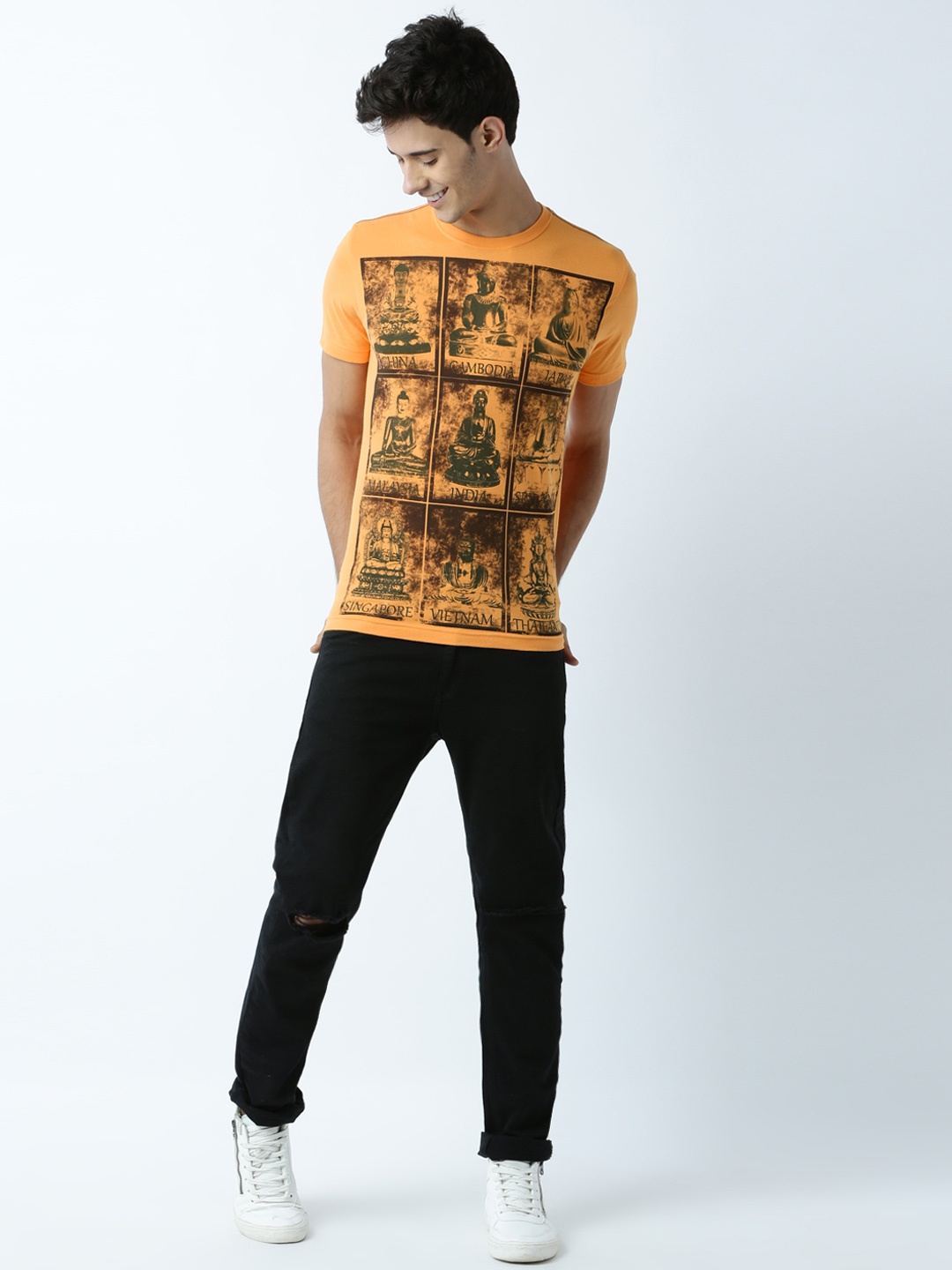 

Huetrap Men Orange Printed T-shirt