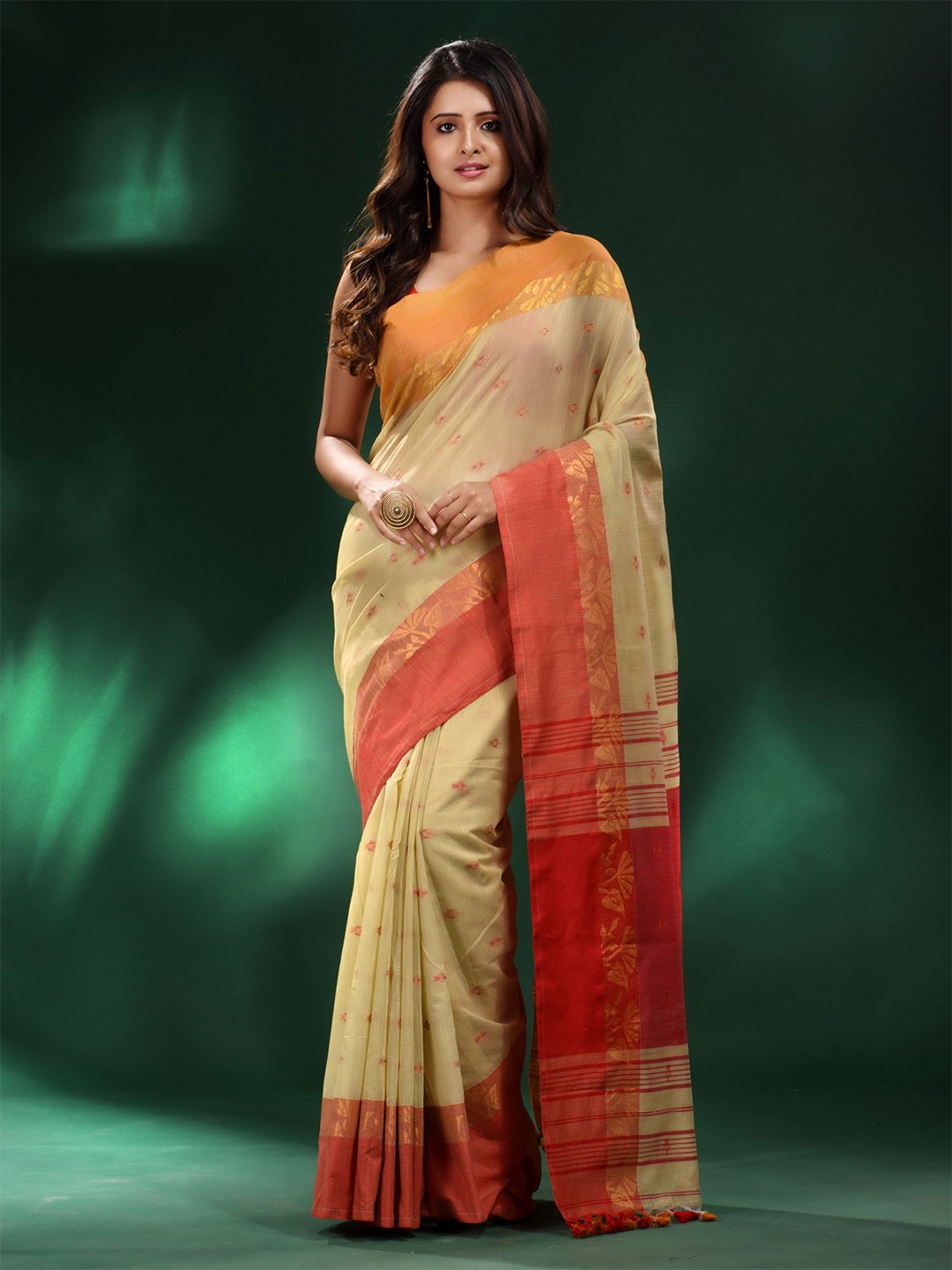 

Charukriti Yellow & Red Woven Design Pure Cotton Saree With Unstitched Blouse Piece