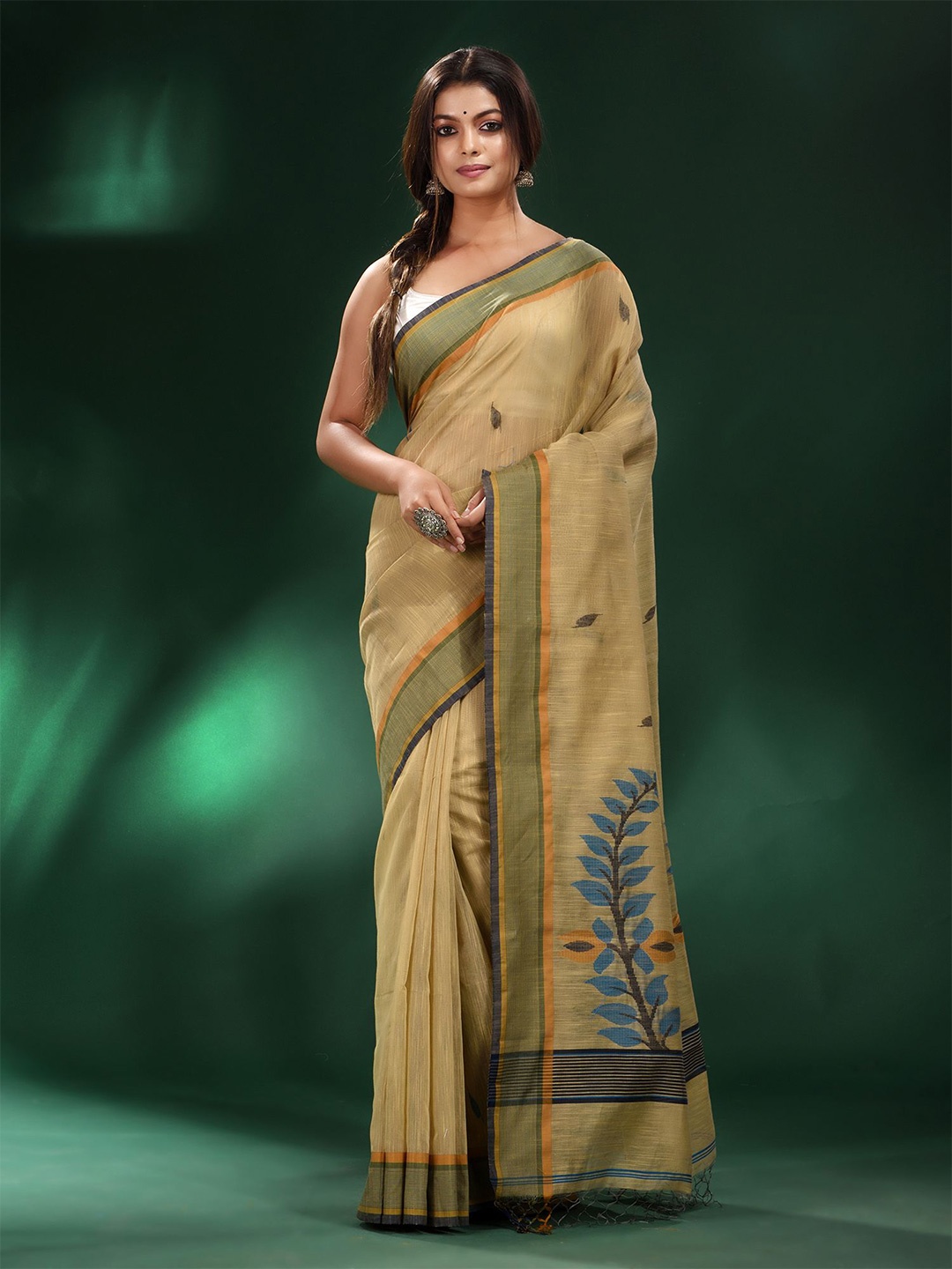 

Charukriti Beige & Green Woven Design Pure Cotton Saree