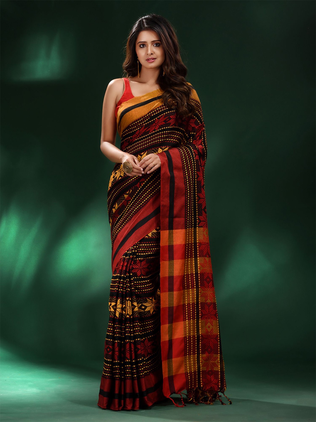 

Charukriti Black & Red Woven Design Pure Cotton Saree