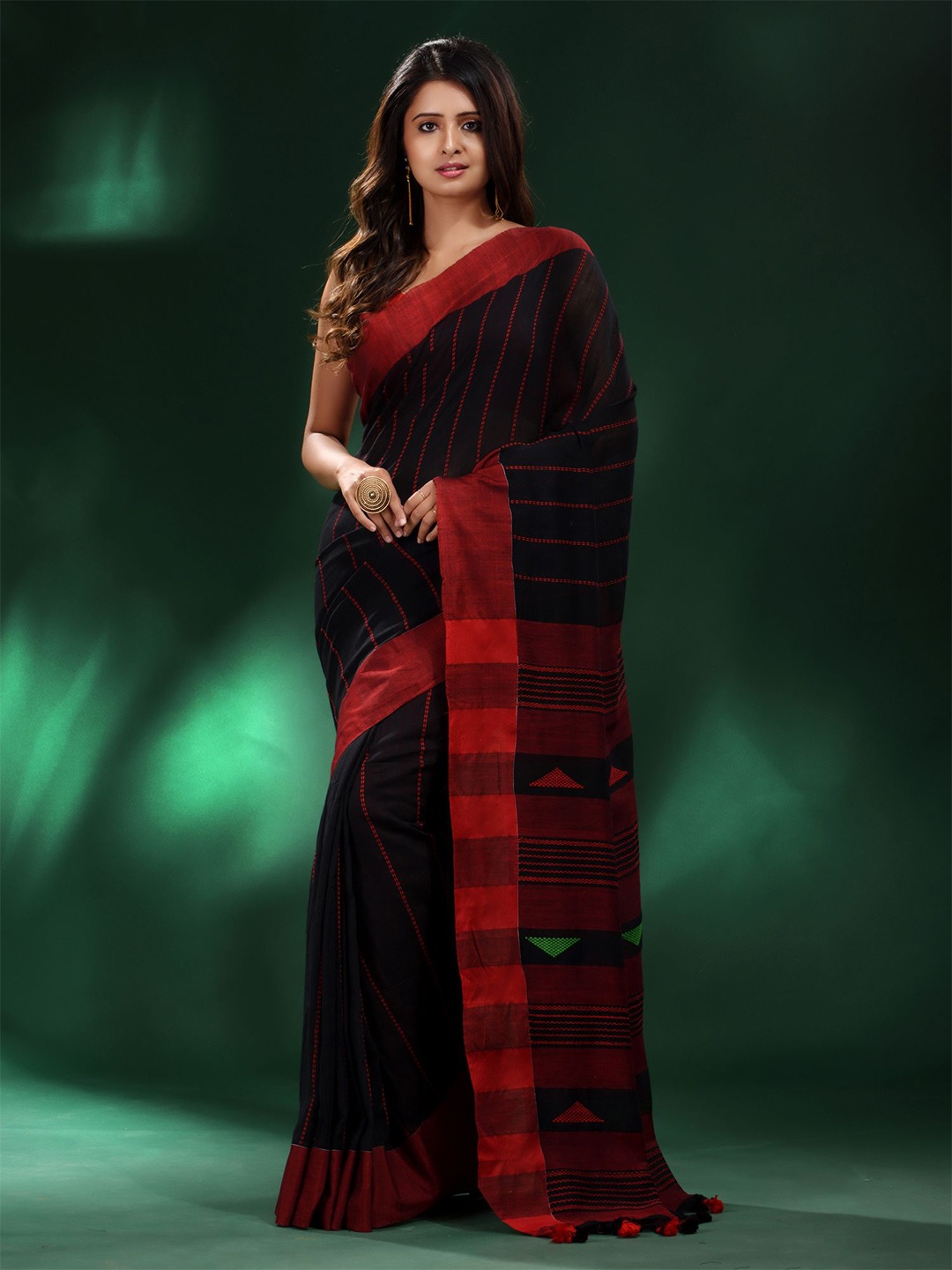 

Charukriti Black & Red Woven Design Pure Cotton Saree