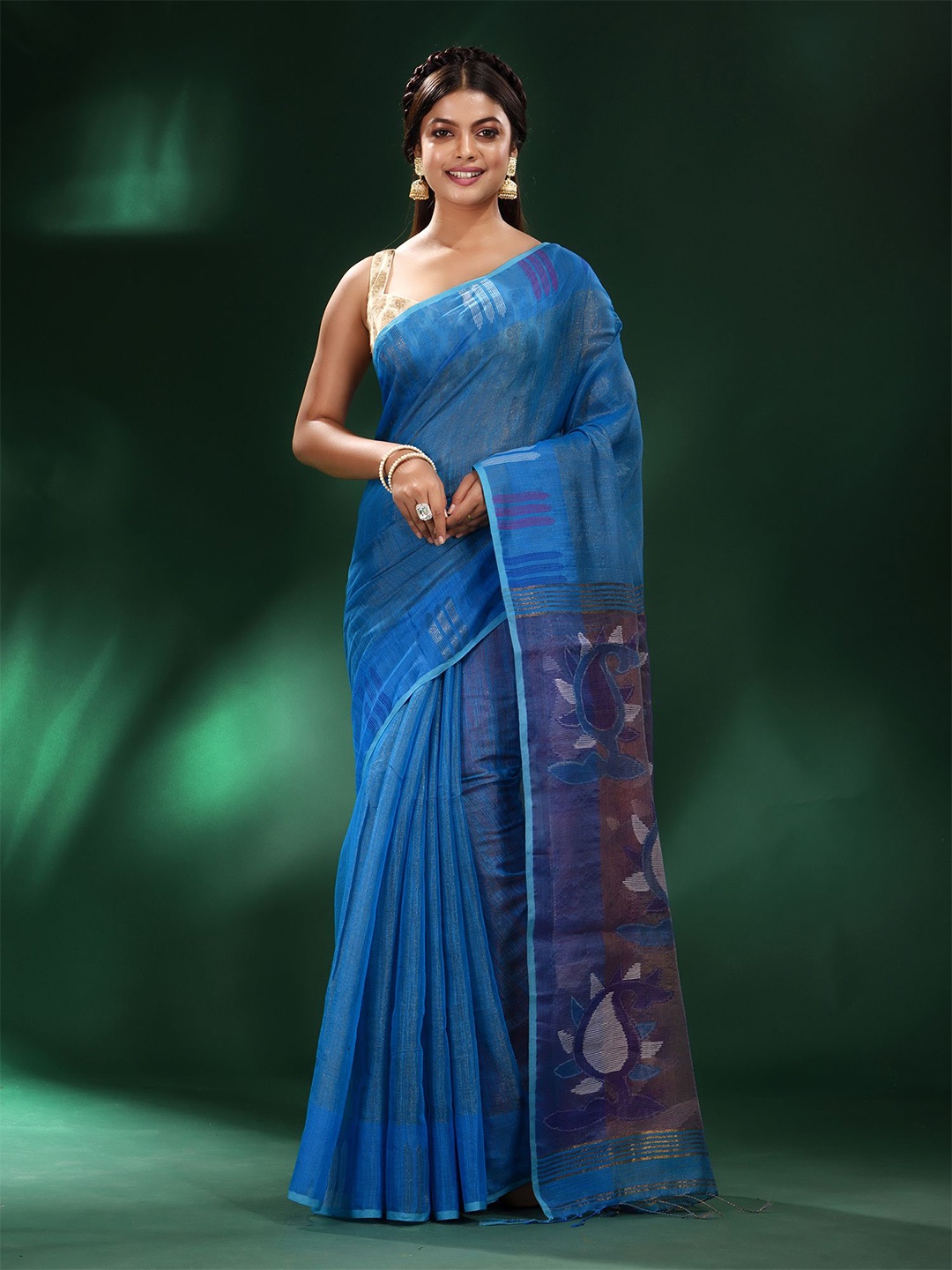 

Charukriti Blue & Gold-Toned Woven Design Tissue Saree