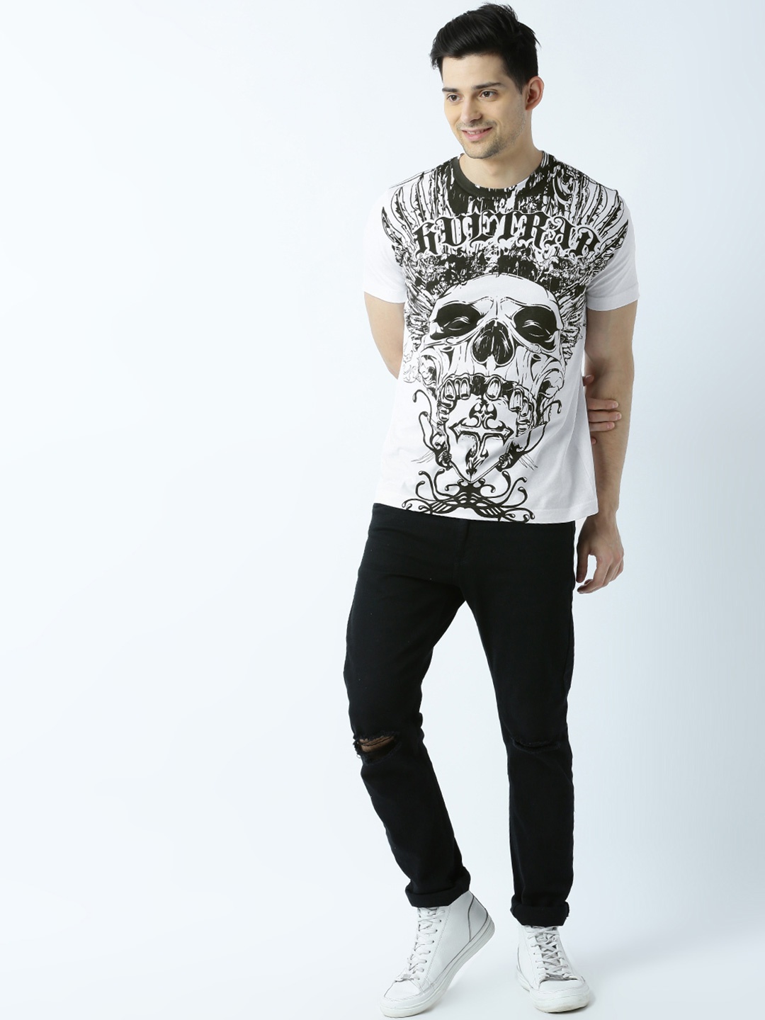 

Huetrap Men White Skull Print Round Neck T-shirt