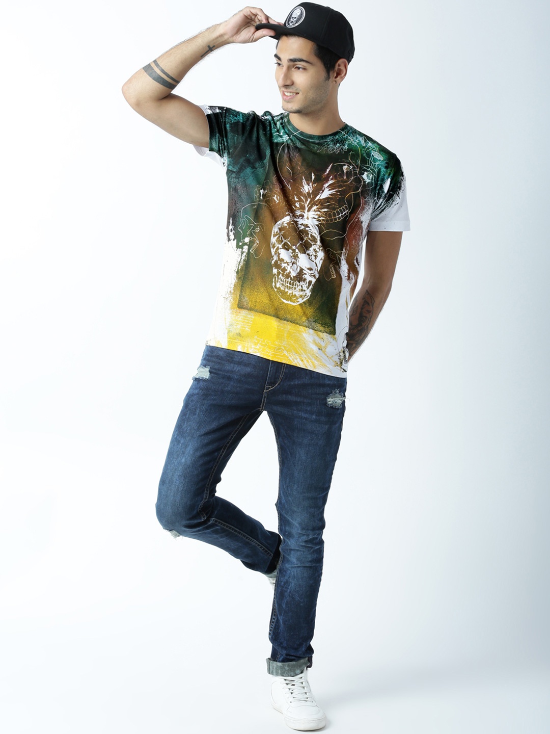 

Huetrap Men White & Green Printed Round Neck T-shirt