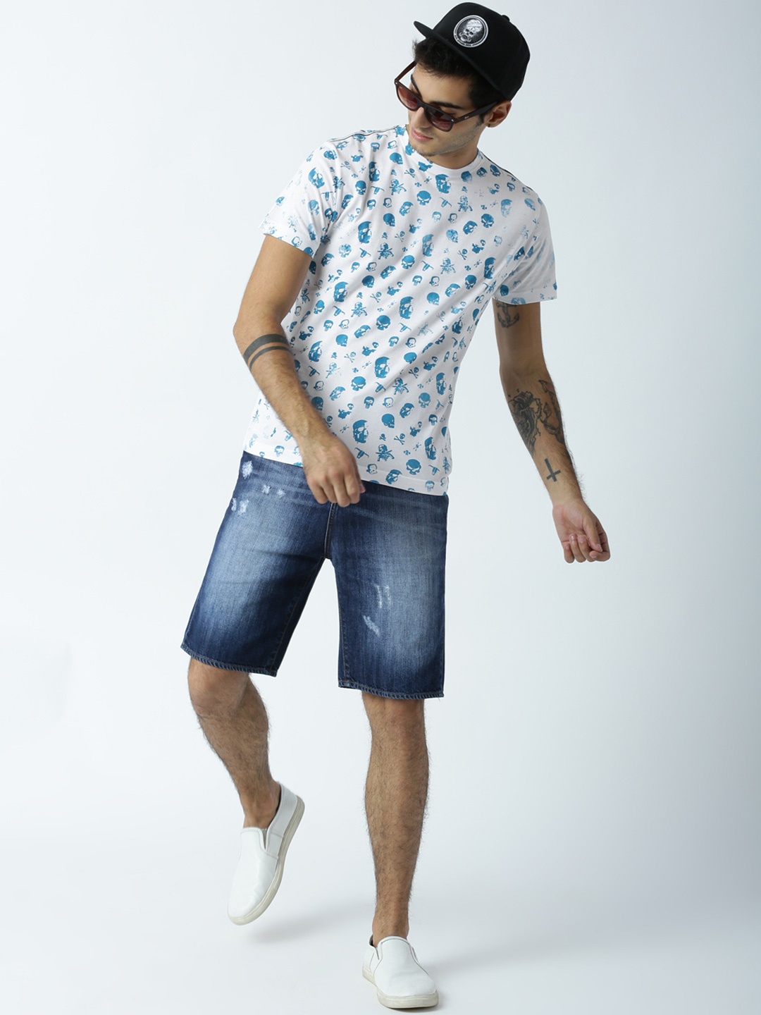 

Huetrap Men White Printed Round Neck T-shirt