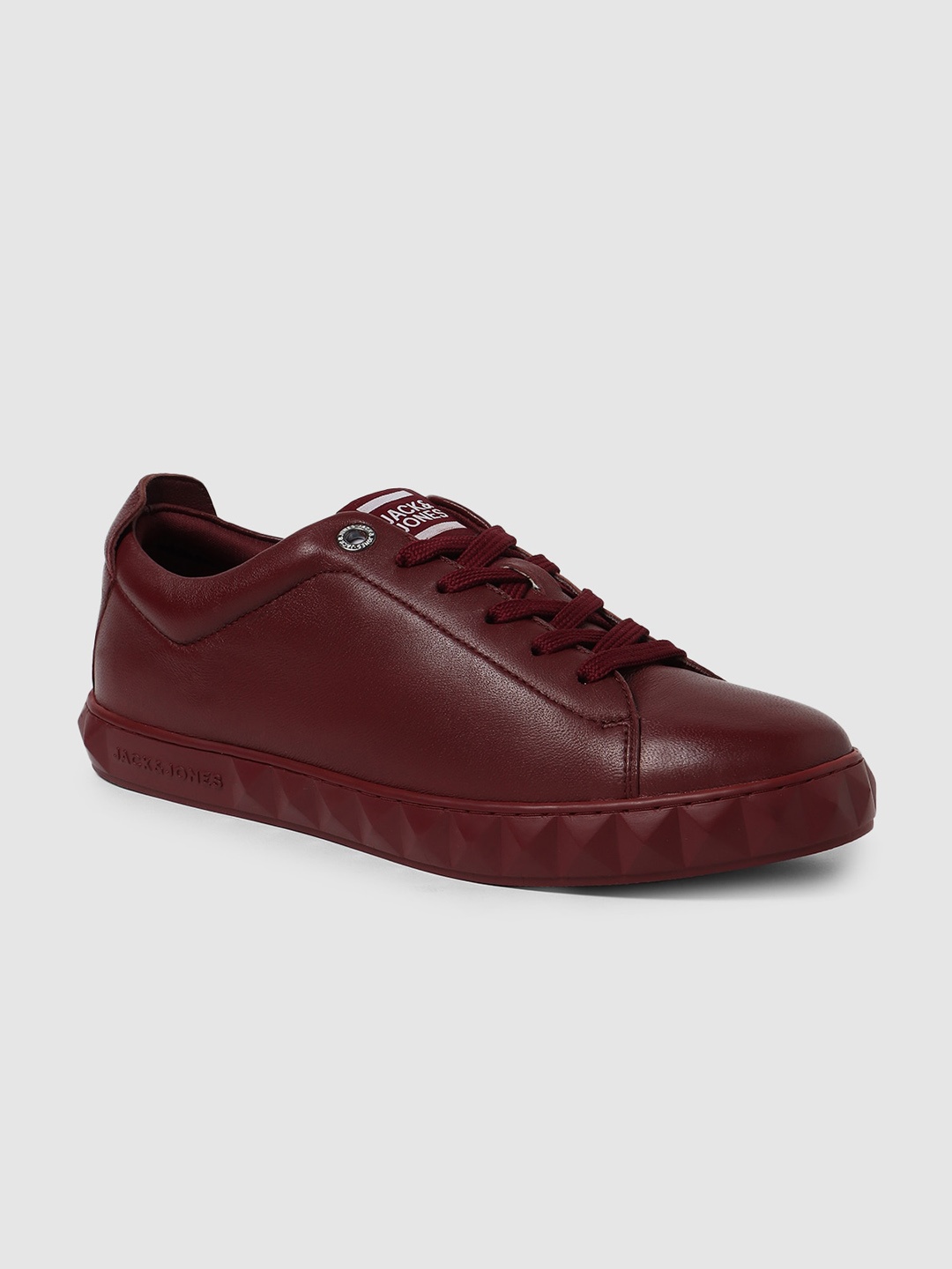 

Jack & Jones Men Maroon Textured Leather Sneakers