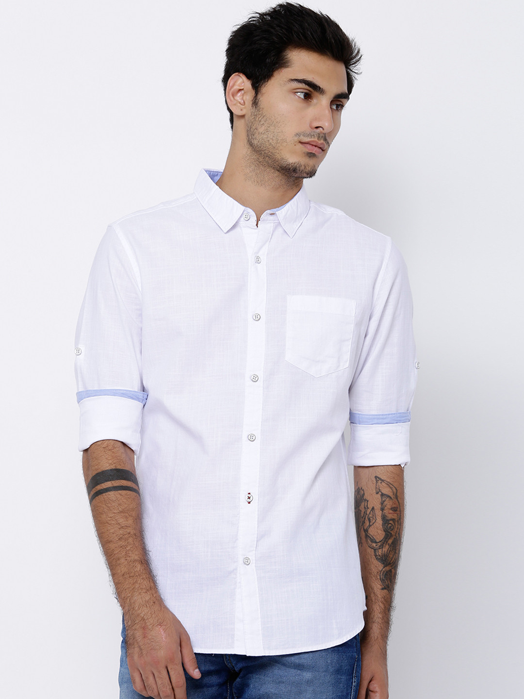 

LOCOMOTIVE Men White Slim Fit Solid Casual Shirt