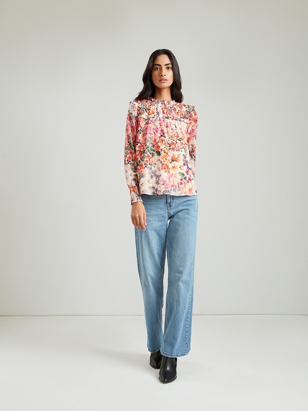 

COVER STORY Peach-Coloured & Green Floral Printed Top