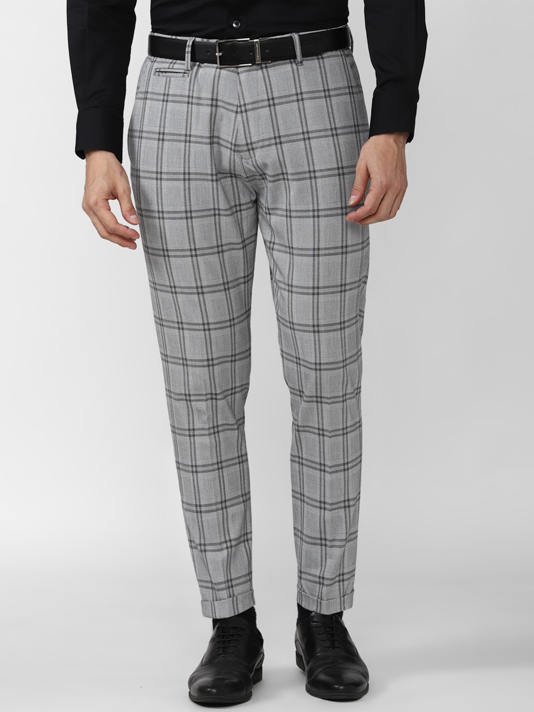 

Peter England Men Grey Checked Slim Fit Trousers