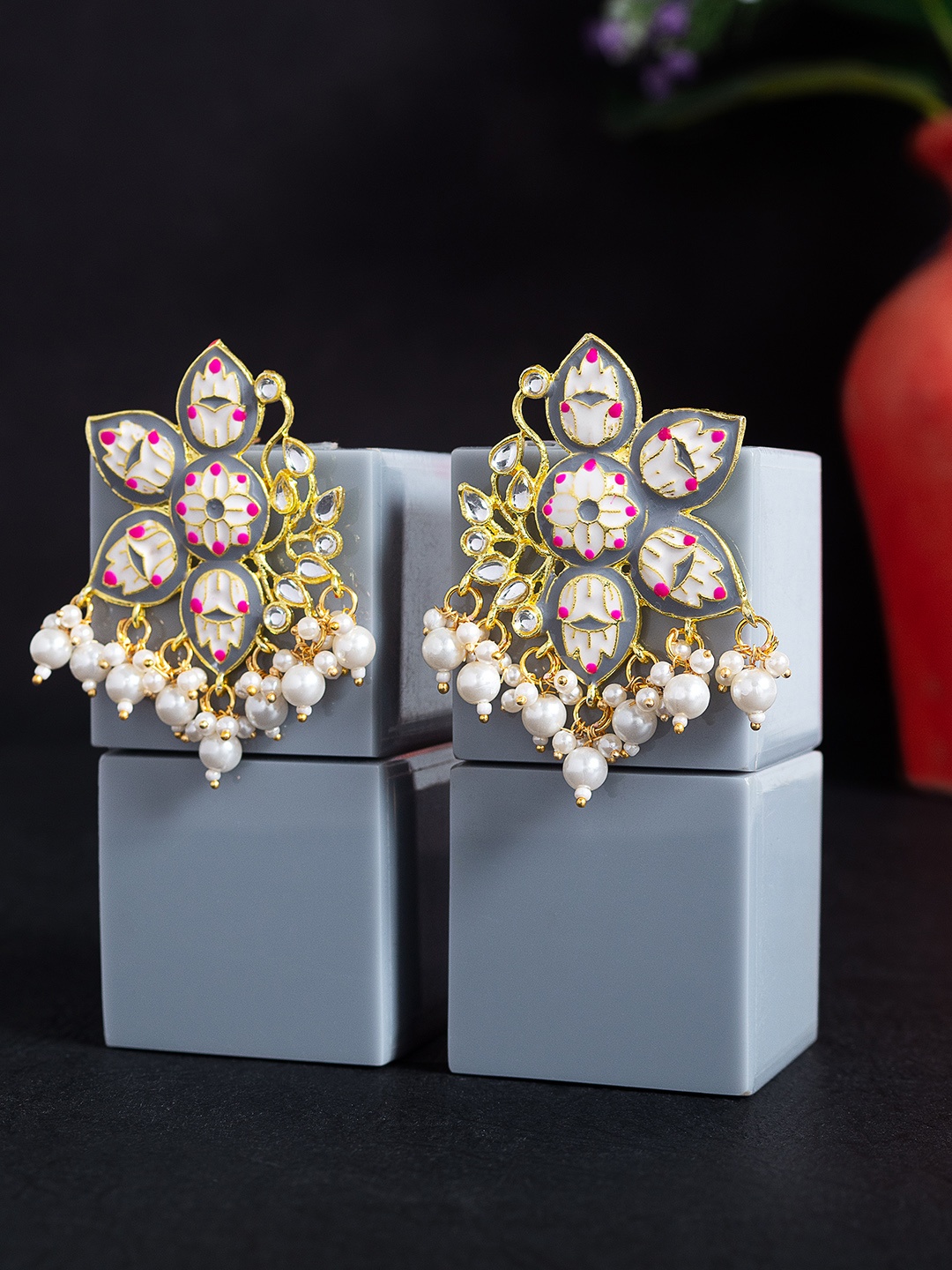 

Golden Peacock Grey & White Contemporary Studs Earrings