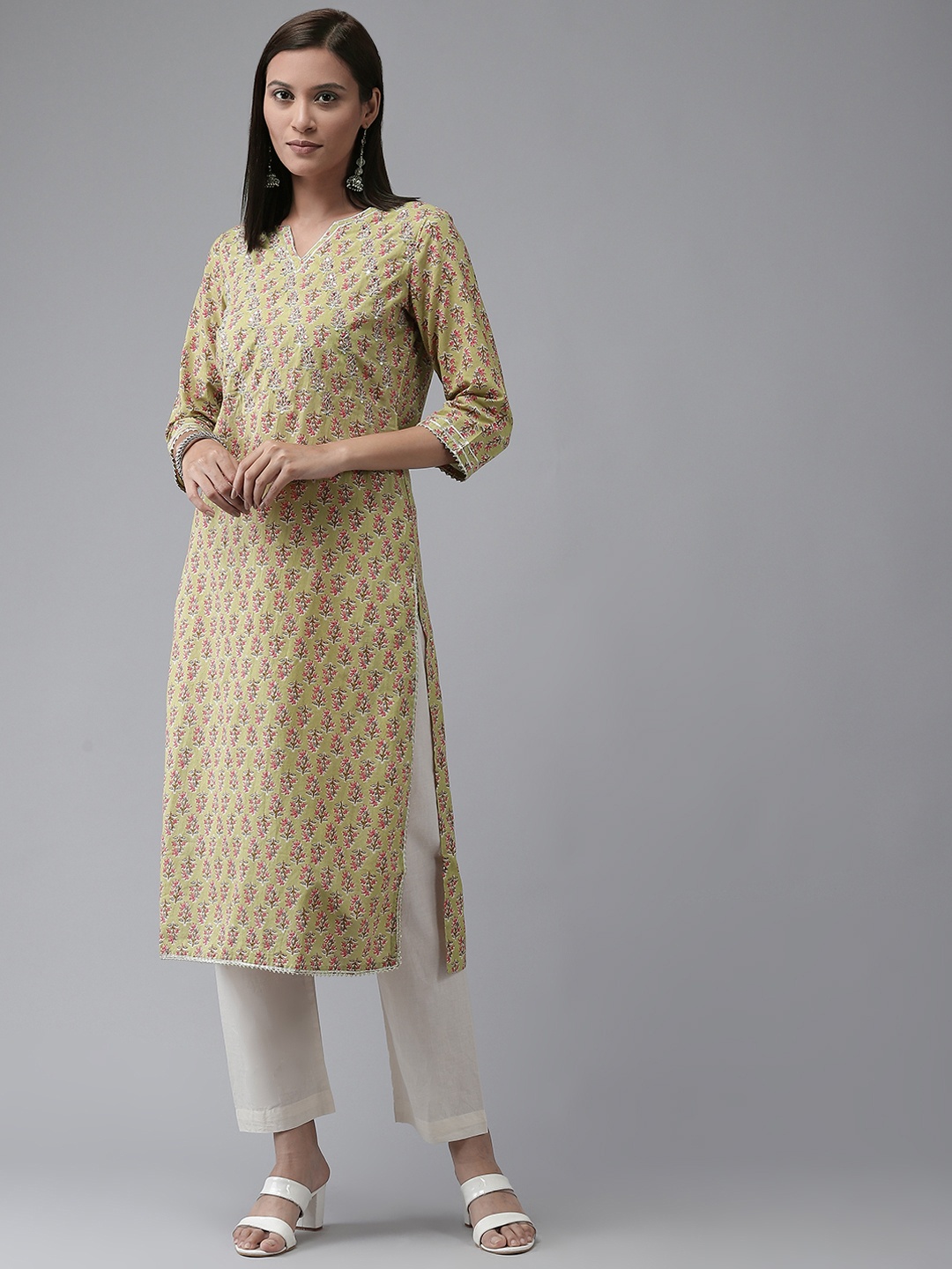 

Amirah s Women Green & Pink Ethnic Printed Gotta Patti Sequin Work Pure Cotton Kurta