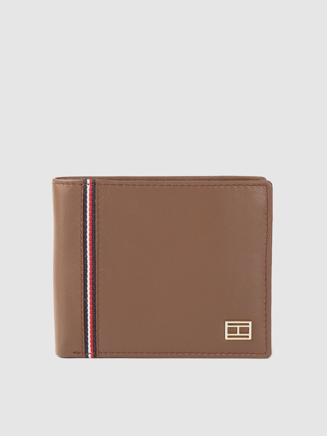 

Tommy Hilfiger Men Tan Leather Two Fold Wallet