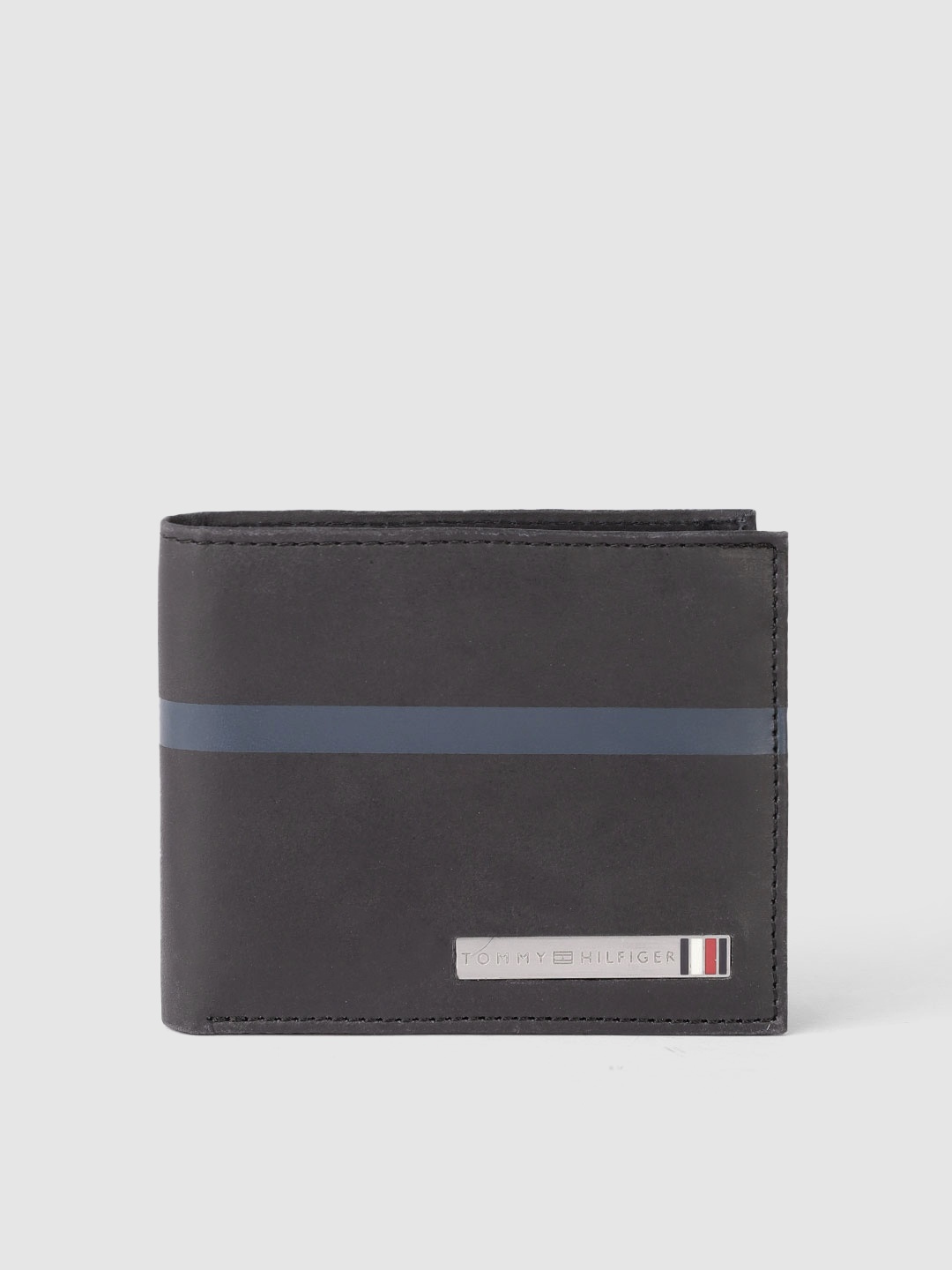 

Tommy Hilfiger Men Black Leather Two Fold Wallet