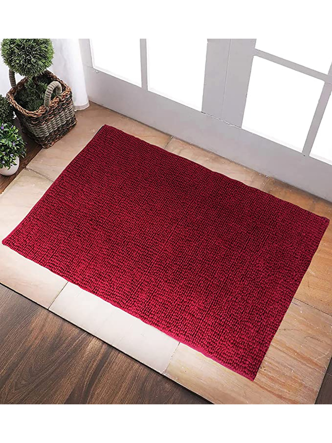 

Homitecture Maroon Solid 1400 GSM Anti-Skid Bath Rug