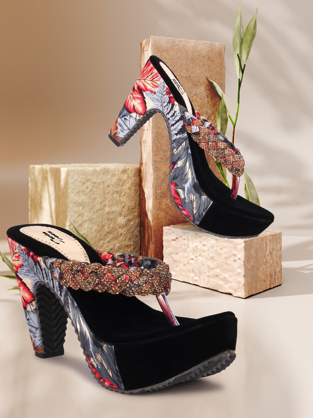 

TWIN TOES Women Red & Black Embellished Suede Block Sandals
